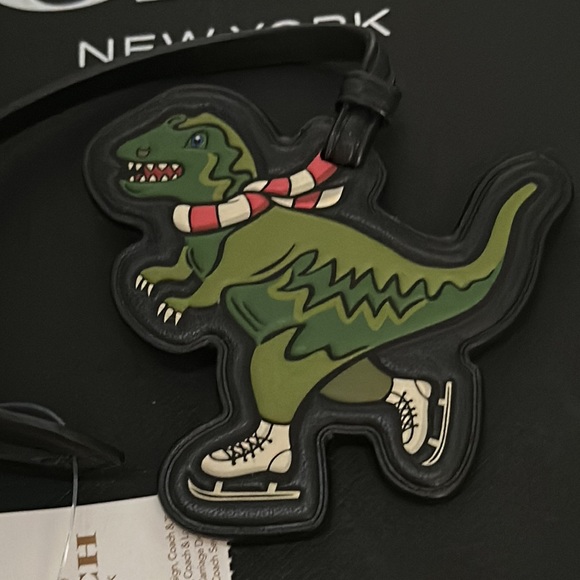 NWT Coach cf087 Rexy Skate Bag Charm In Signature Canvas Dinosaur Winter Leather - Picture 4 of 7